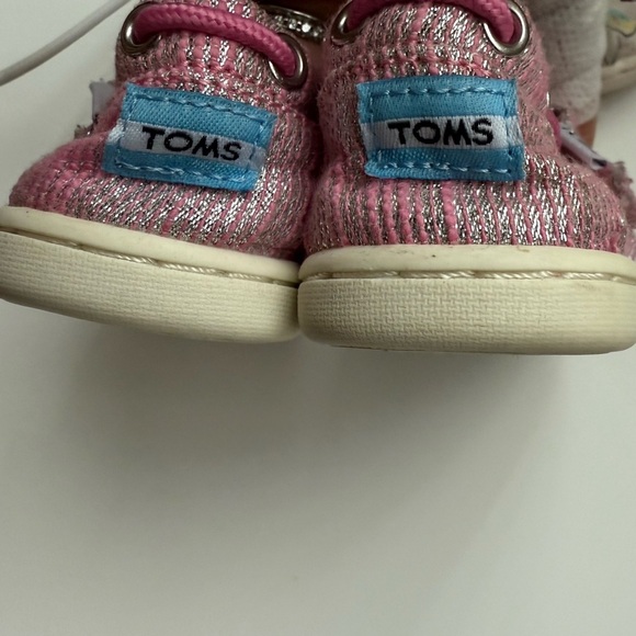 TOMS Baby Pink and Multi-Color 2 Pair Shoes Set Baby US4 - Picture 4 of 7